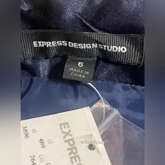 Express Design Studio Blue Sequin Skirt Size 6 Zip up side. New with Tags - Picture 4 of 5